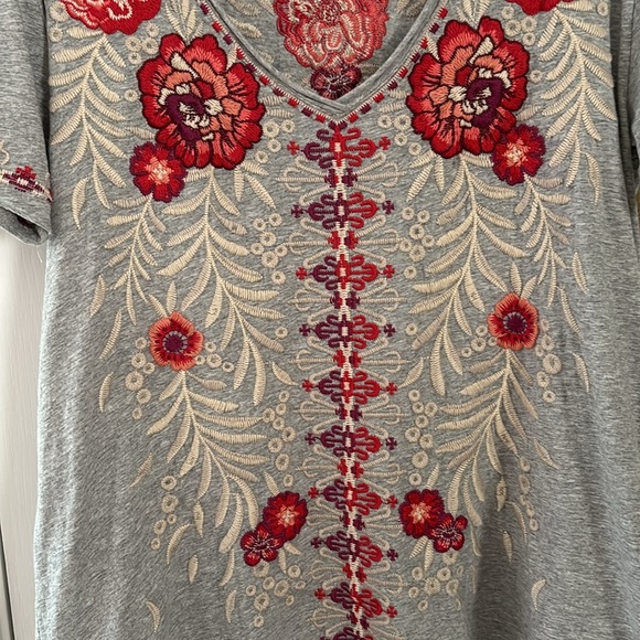 Johnny Was Swing Top with Raw Edge Detail - Picture 3 of 7